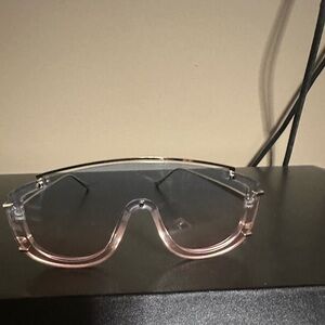 Transparent Pink sunglasses 🕶️